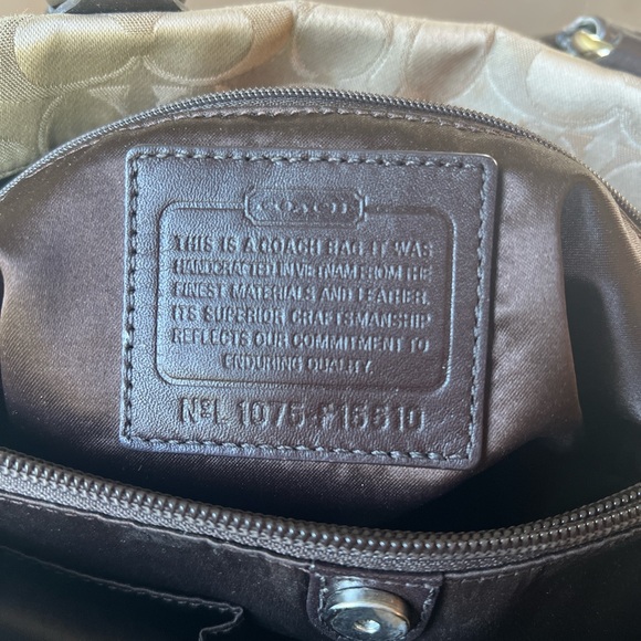 Vintage Coach handbag. - Picture 3 of 4